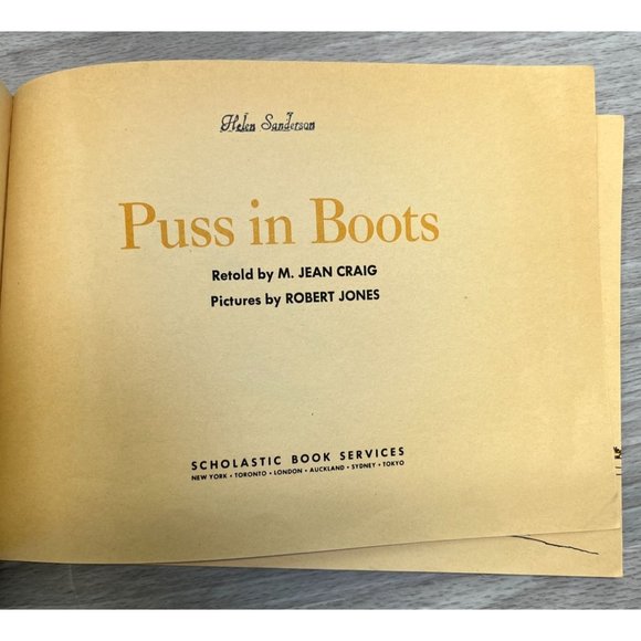 Puss In Boots by M Jean Craig Illustrated Robert Jones Scholastic Books 1972 - Picture 4 of 9